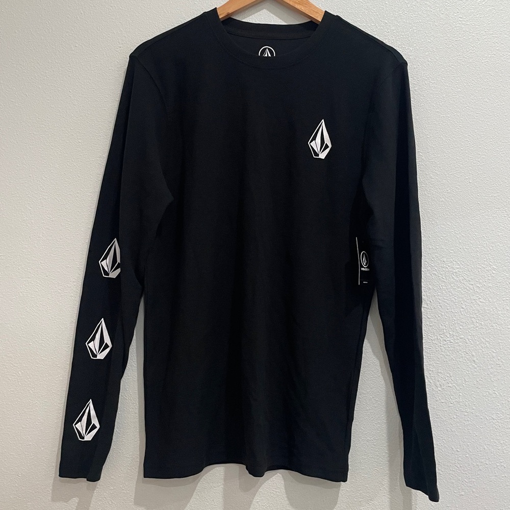 NEW Volcom Mens Nunez Graphic Thermal Long Sleeve Shirt Black A5302100 Small NWT